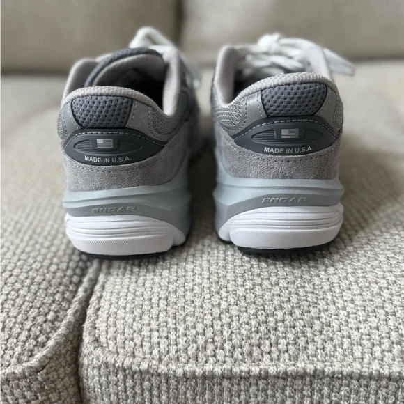 New Balance Gray and White Running Shoes 990 v6 - Picture 4 of 7